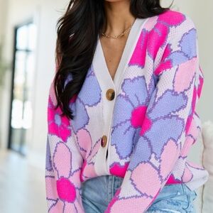 Women's Pink Lily floral acrylic knit sweater in size S (Fits OVERSIZED)